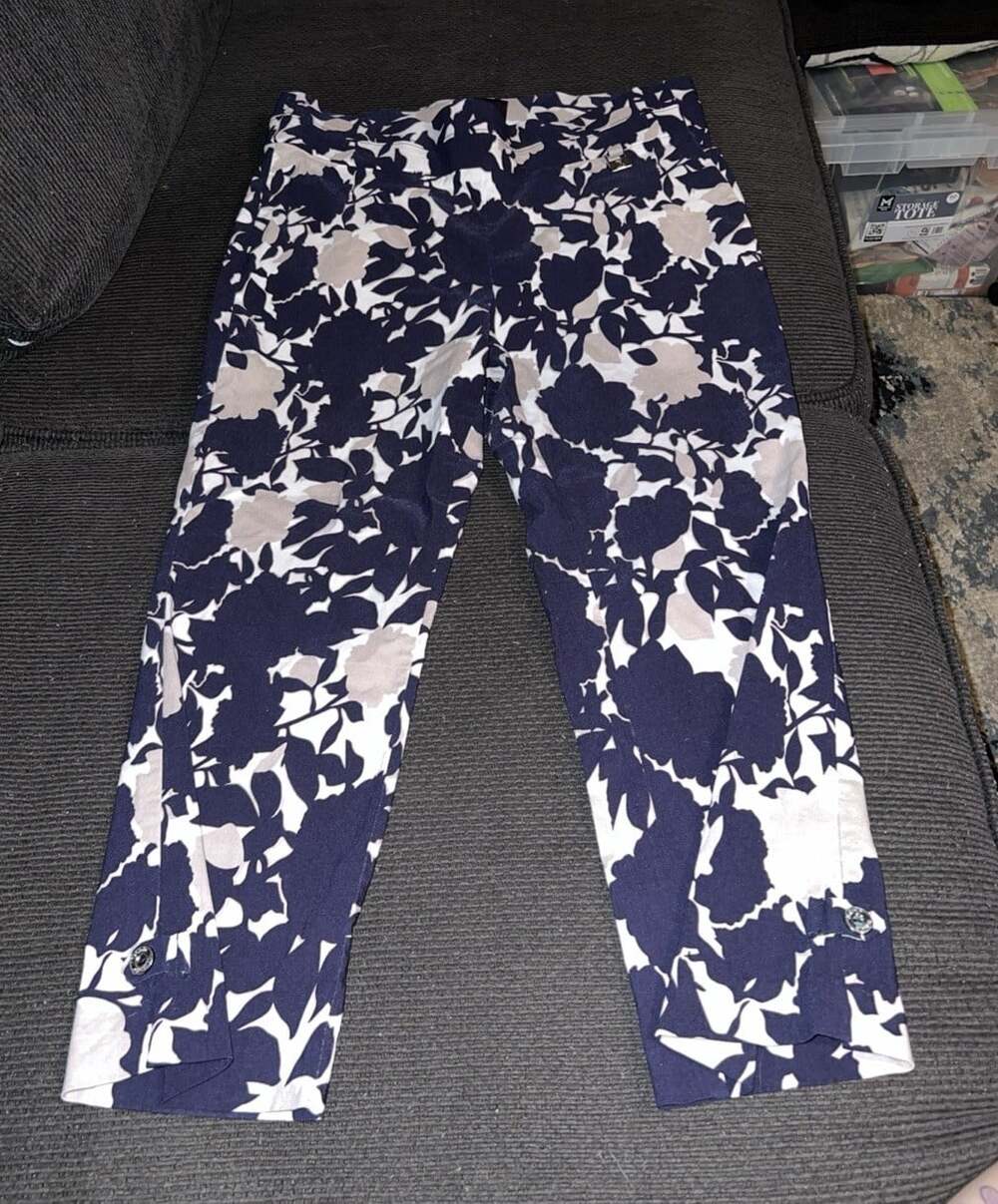 Rafaella Leggings Size 12 Blue & Beige Floral Capri Style Stretch Button Accents